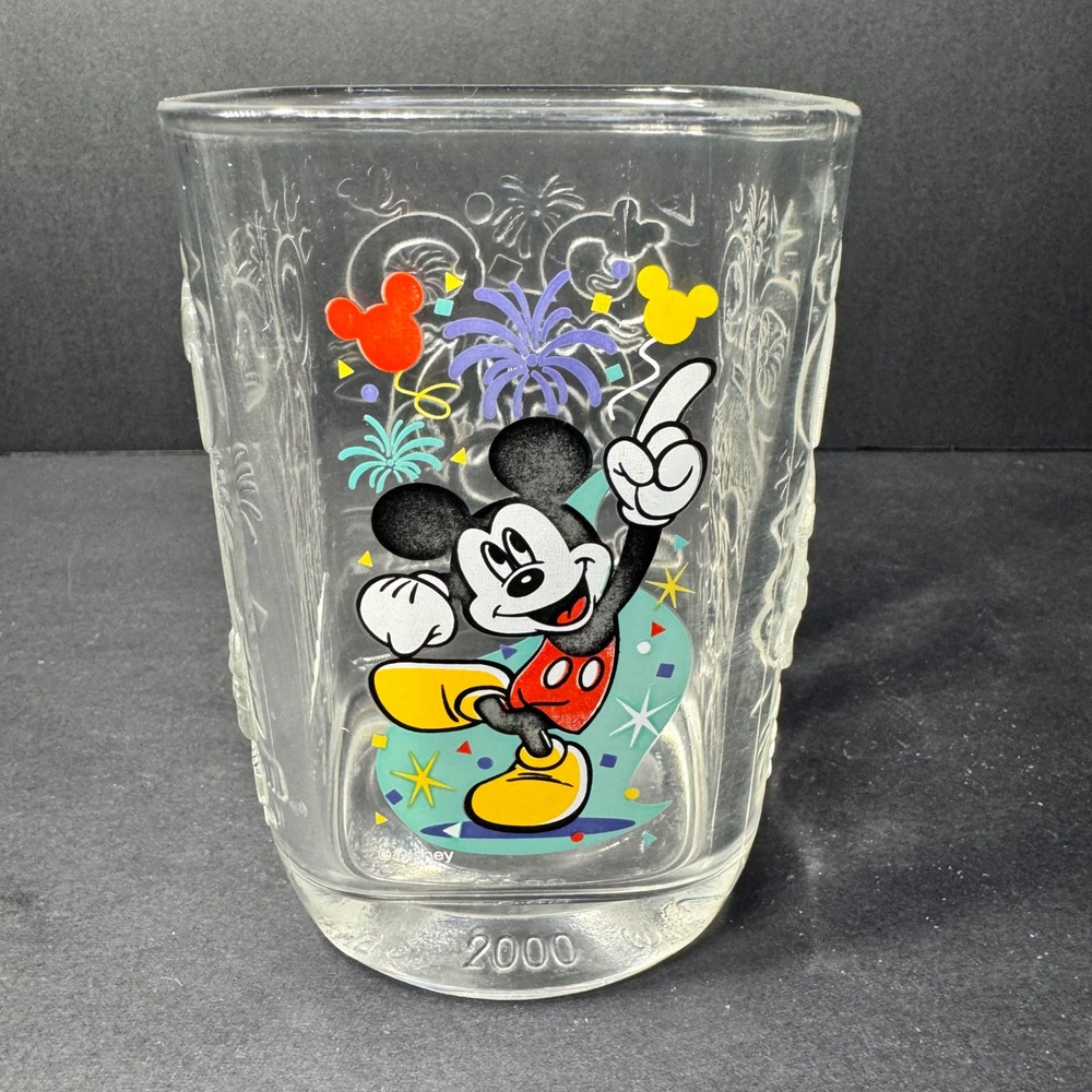 Disney World 2000 Millennium Celebration Mickey Mouse‎ Magic Kingdom Glass Cup